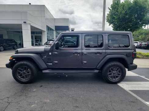 Used 2021 Jeep Wrangler Unlimited Sport w/ Sun And Sound Package AWD/4WD image 5