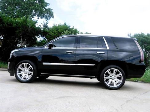 Used 2015 Cadillac Escalade Premium AWD/4WD image 11