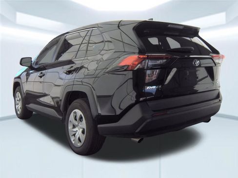 Used 2024 Toyota RAV4 LE image 4