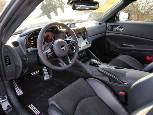Used 2024 Nissan Z NISMO w/ Floor Mat Package image 31