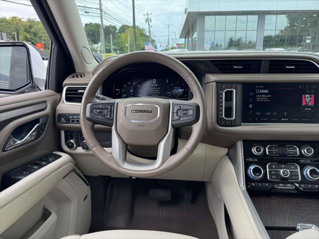 Used 2023 GMC Yukon Denali w/ LPO, Floor Liner Package AWD/4WD image 18