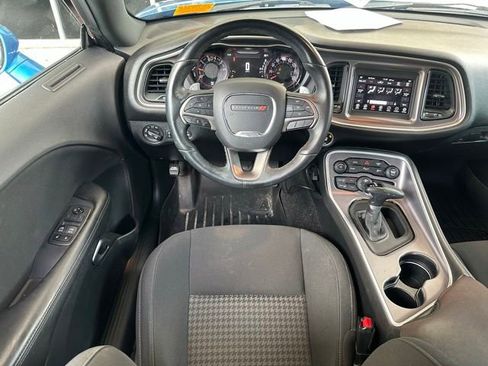 Used 2019 Dodge Challenger GT w/ Driver Convenience Group RWD image 11