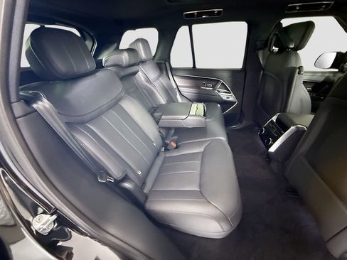 New 2026 Land Rover Range Rover SE AWD/4WD image 18