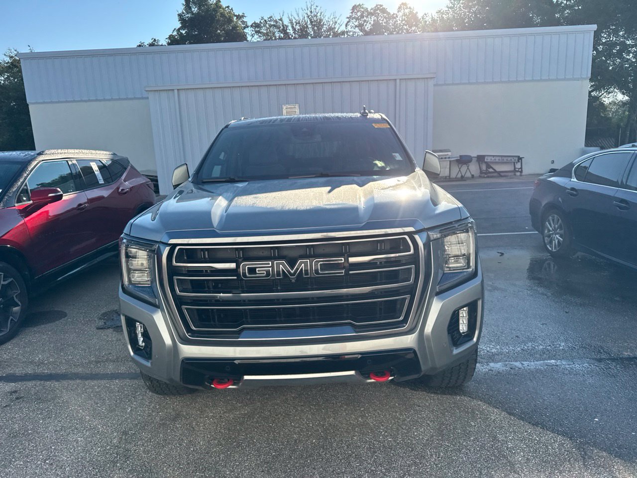 Used 2023 GMC Yukon AT4 w/ AT4 Premium Package AWD/4WD image 2