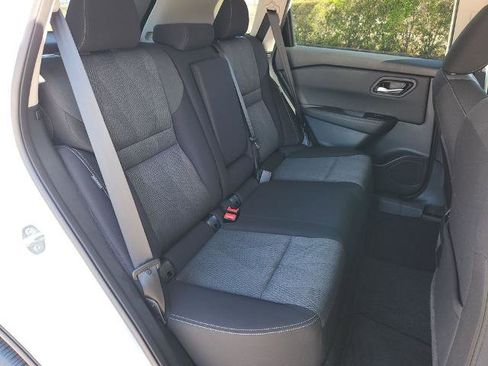 Certified 2025 Nissan Rogue SV image 14