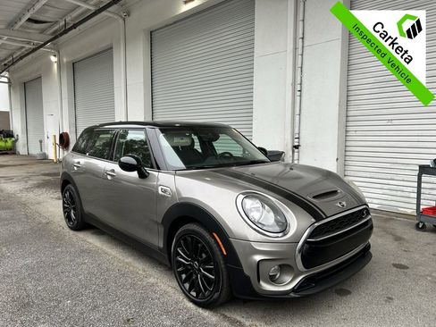 Used 2017 MINI Cooper Clubman S image 1