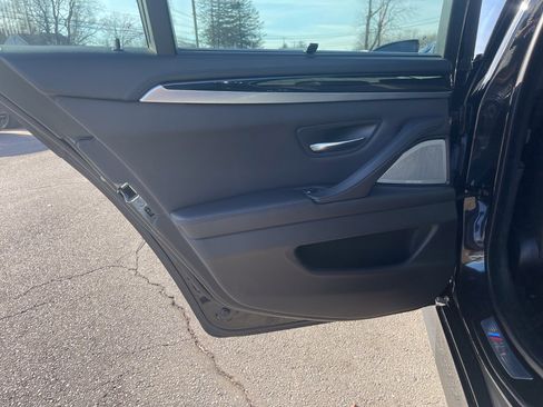 Used 2013 BMW M5 image 38