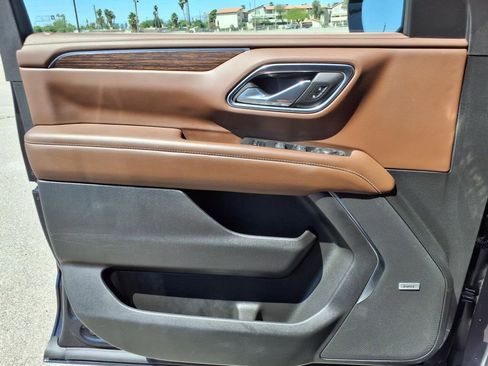 Used 2024 Chevrolet Suburban High Country image 22