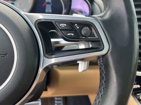 Used 2018 Porsche Cayenne S w/ Premium Package Plus AWD/4WD image 22