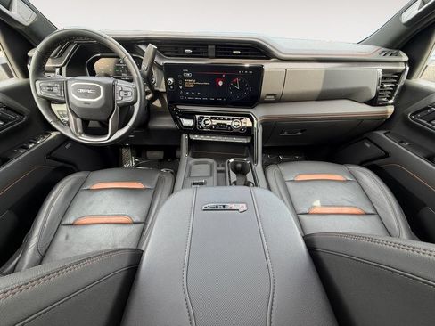 Used 2025 GMC Sierra 3500 AT4 w/ AT4 Premium Plus Package AWD/4WD image 11