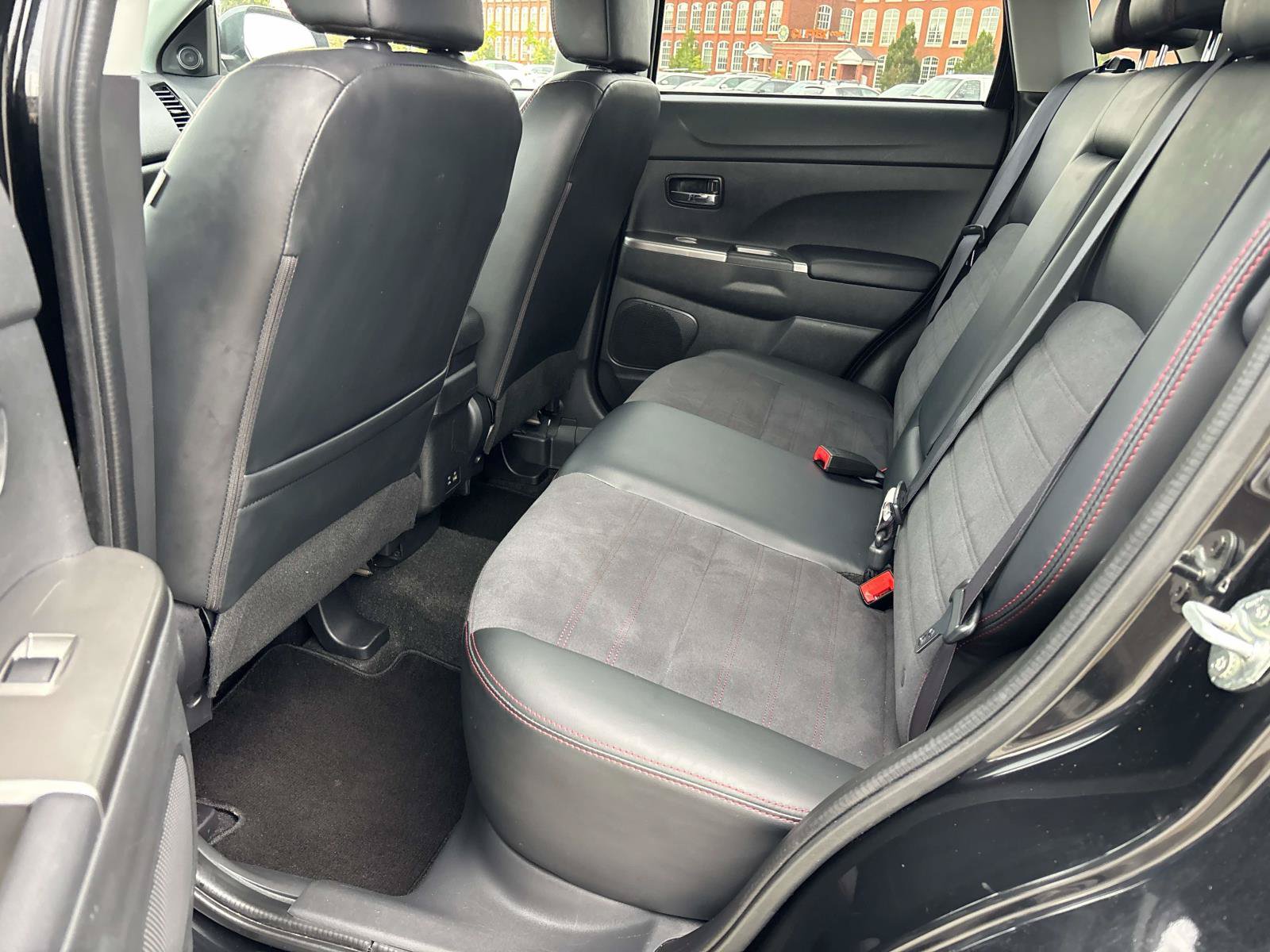 Used 2024 Mitsubishi Outlander Sport AWD image 12