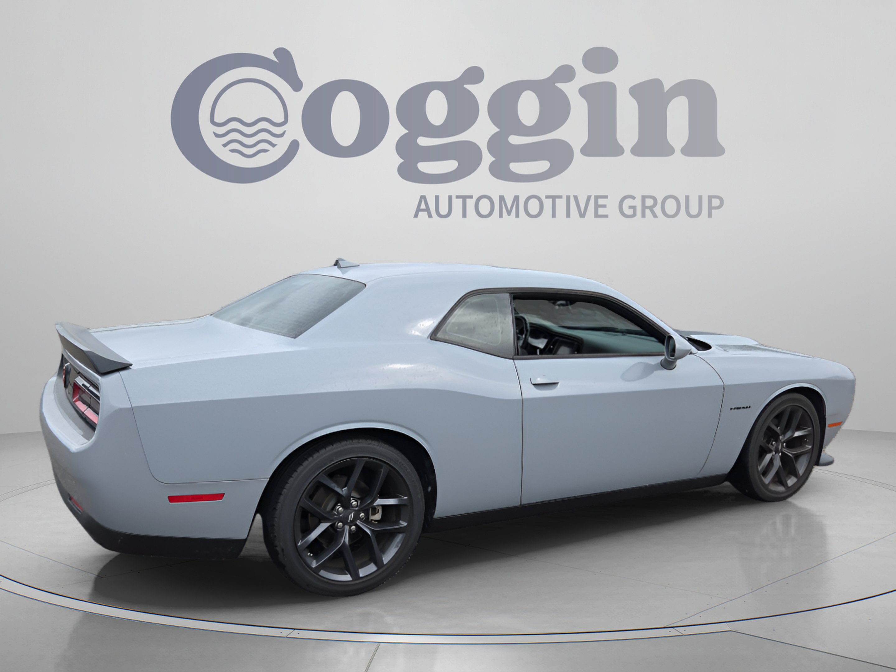 Used 2022 Dodge Challenger R/T w/ Blacktop Package RWD image 5