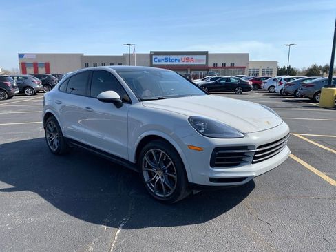 Used 2023 Porsche Cayenne Coupe image 1