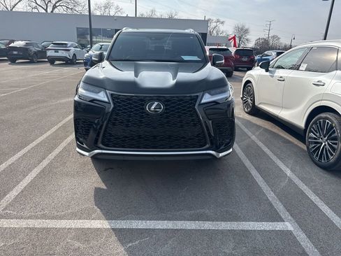 Used 2023 Lexus LX 600 F Sport image 6