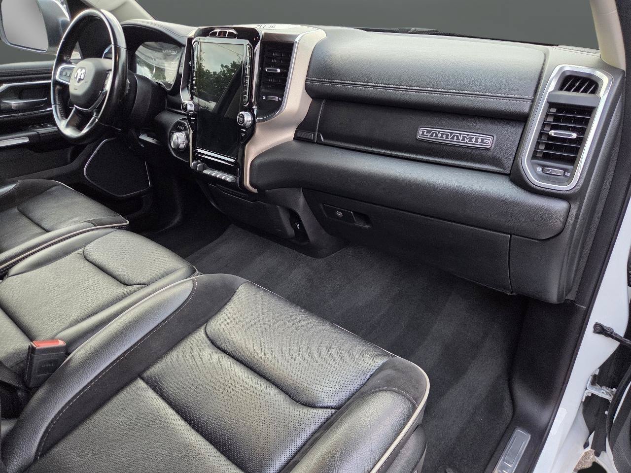 Used 2022 RAM 1500 Laramie AWD/4WD image 14