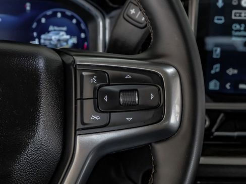 Used 2025 Chevrolet Silverado 2500 LT w/ Convenience Package image 18