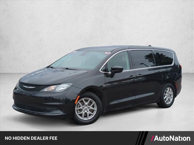 Used 2023 Chrysler Voyager LX FWD image 1