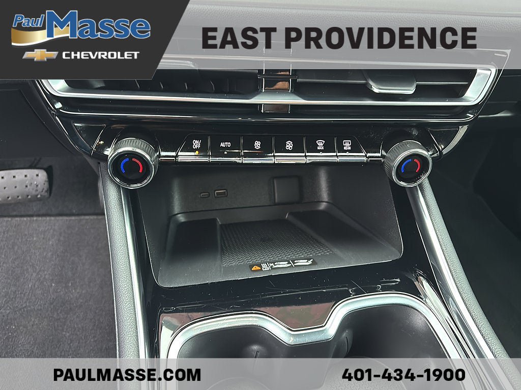 Used 2024 Chevrolet Traverse LT AWD/4WD image 14