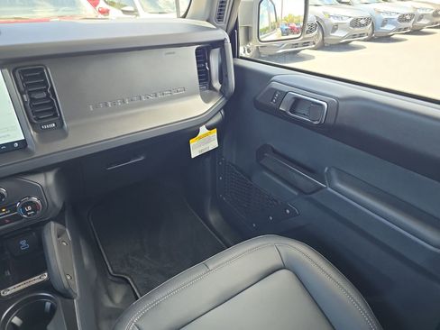 New 2025 Ford Bronco Badlands w/ Sasquatch Package image 12