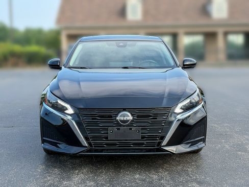 Used 2024 Nissan Altima 2.5 SL FWD image 4