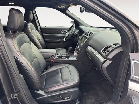 Used 2018 Ford Explorer Sport w/ Equipment Group 401A image 15