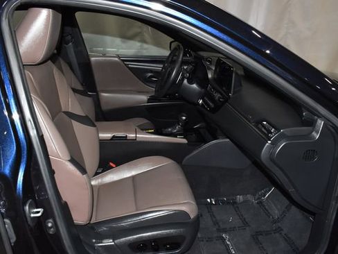 Used 2024 Lexus ES 350 w/ Premium Package image 31