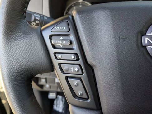 Used 2024 Nissan Frontier SV w/ SV Convenience Package image 16