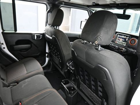 Used 2023 Jeep Gladiator Mojave image 43