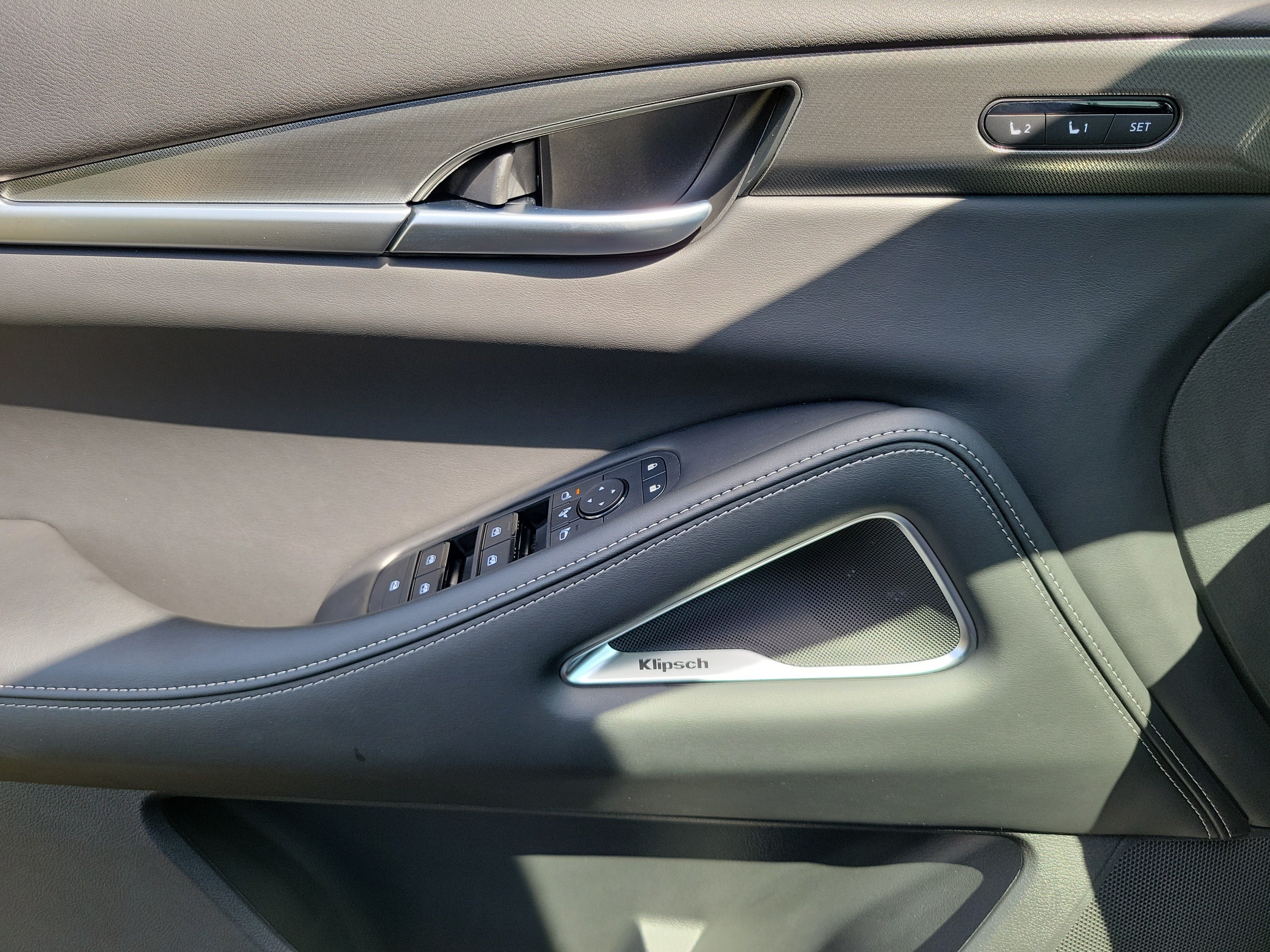 New 2027 INFINITI QX60 Luxe w/ Cargo Package FWD image 18