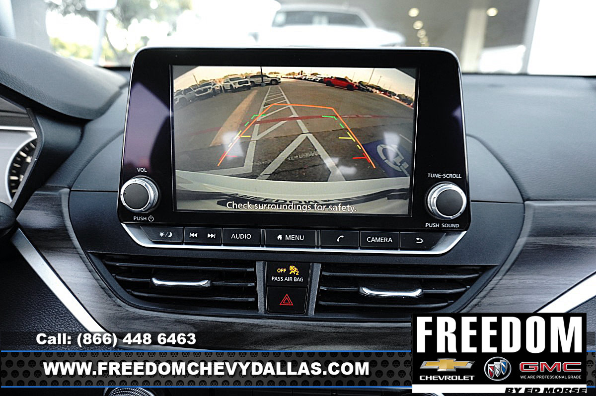 Used 2025 Nissan Altima 2.5 SV FWD image 5