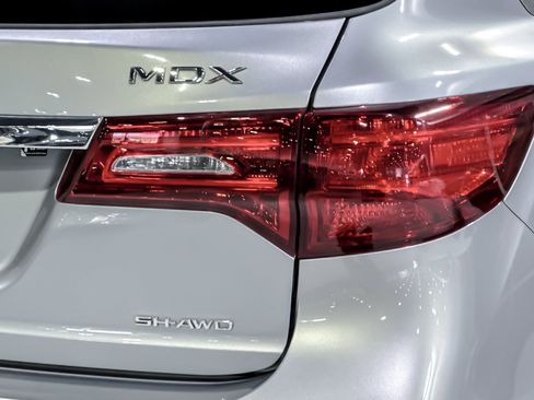 Used 2020 Acura MDX SH-AWD image 28