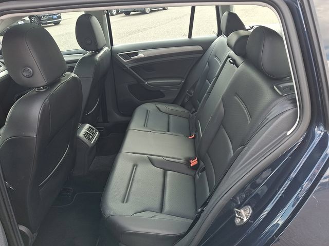 Used 2016 Volkswagen Golf Limited Edition FWD image 10