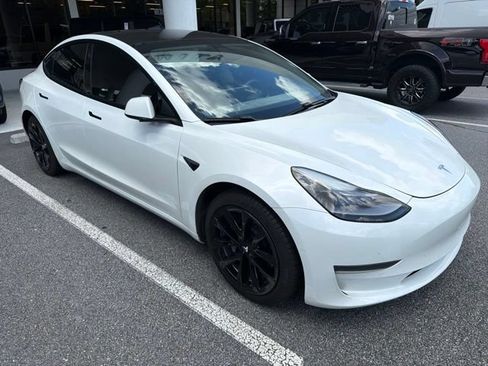 Used 2021 Tesla Model 3 Standard Range Plus RWD image 3