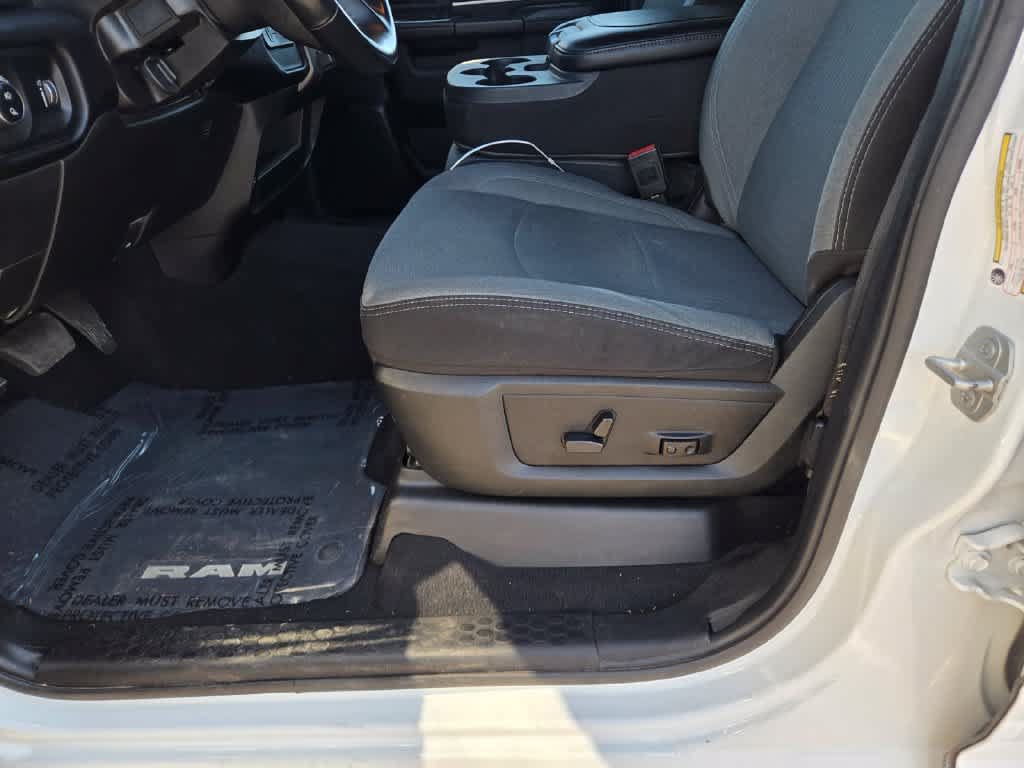 Certified 2024 RAM 2500 Big Horn AWD/4WD image 18
