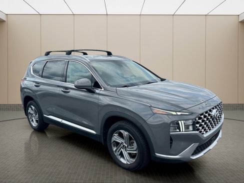 Used 2022 Hyundai Santa Fe SEL FWD image 2