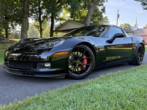 Used 2008 Chevrolet Corvette Z06 w/ Preferred Equipment Group RWD image 2