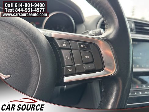 Used 2019 Jaguar F-PACE Prestige image 28