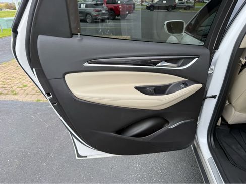 Used 2020 Buick Enclave Premium w/ Sun and Sites Package AWD/4WD image 22