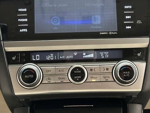 Used 2017 Subaru Outback 2.5i Premium image 12
