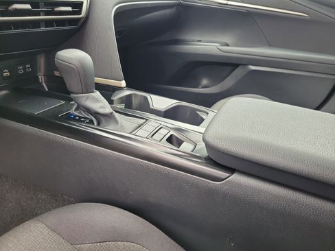 Used 2025 Toyota Camry LE FWD image 29