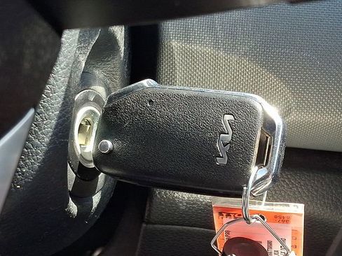 Certified 2025 Kia Seltos LX image 22