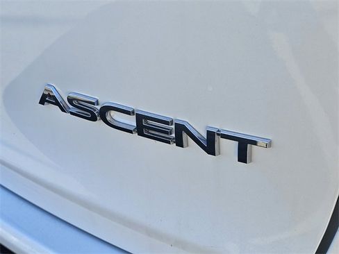 Used 2024 Subaru Ascent Premium w/ Convenience Package image 14