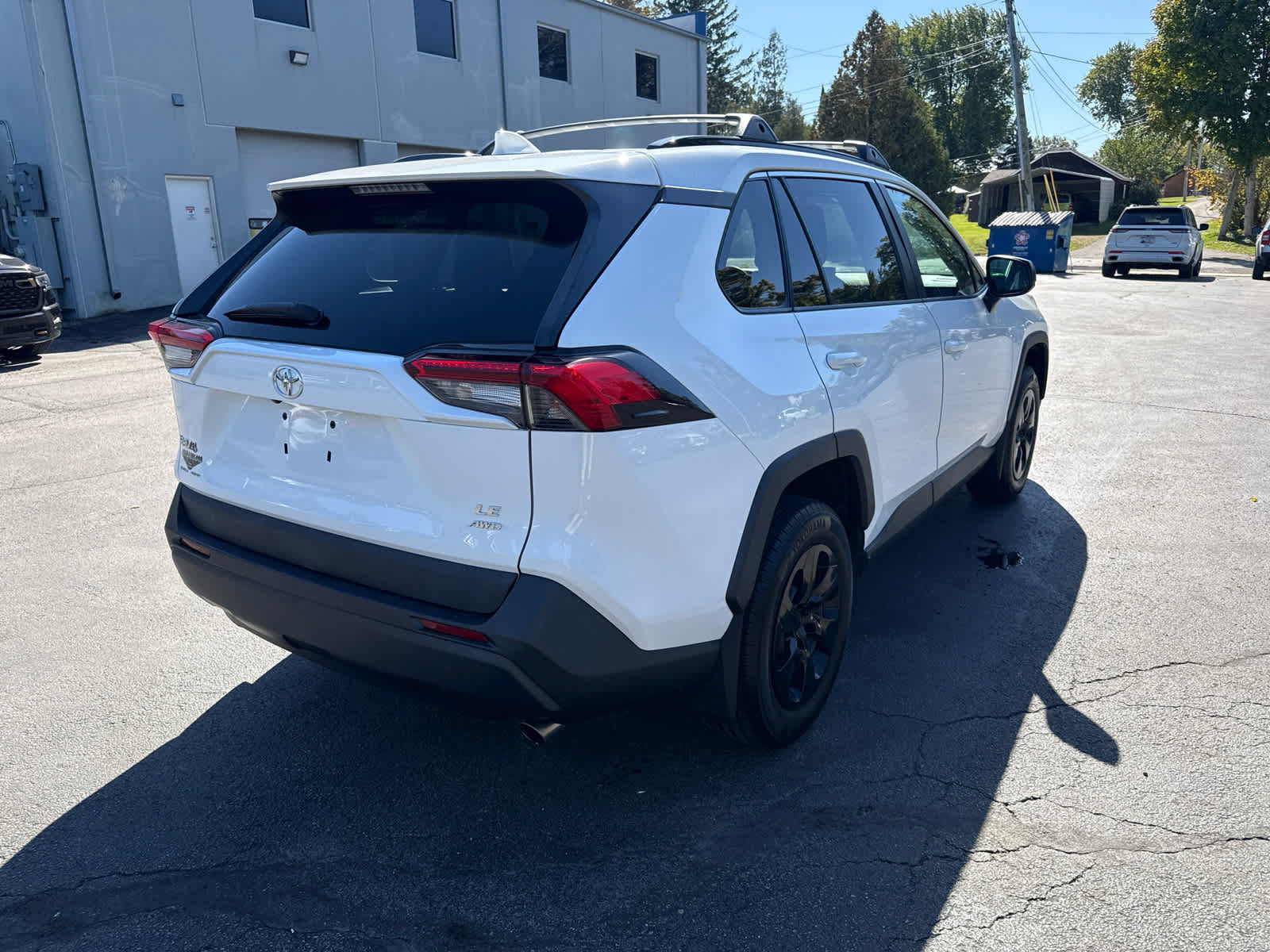 Used 2019 Toyota RAV4 LE w/ Carpet Mat Package AWD/4WD image 3