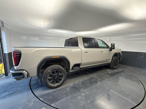 New 2026 GMC Sierra 2500 AT4 w/ AT4 Premium Plus Package image 11