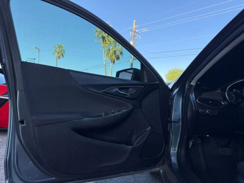 Used 2019 Chevrolet Malibu LT FWD image 35