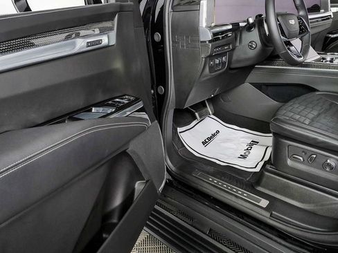 Certified 2025 Cadillac Escalade V AWD/4WD image 8