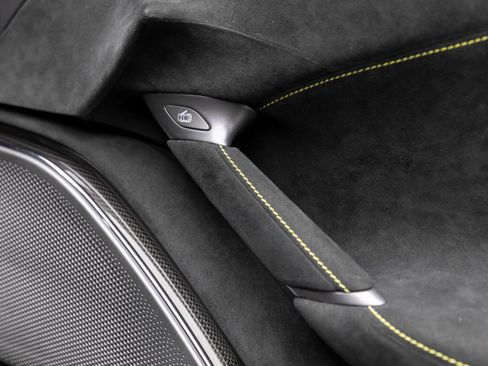 Certified 2021 Ferrari Roma image 46