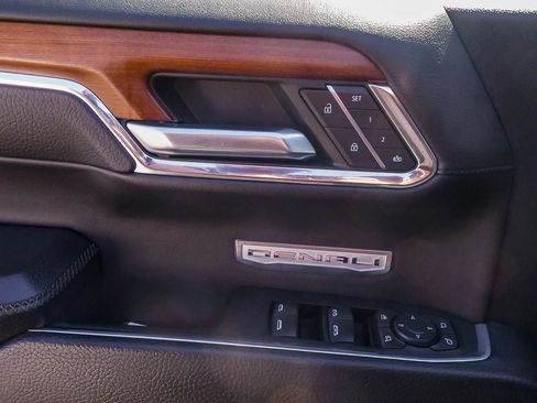 Used 2023 GMC Sierra 1500 Denali w/ Denali Reserve Package image 19