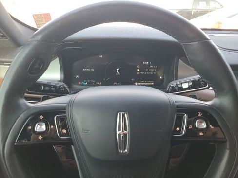 Used 2022 Lincoln Aviator Reserve w/ Equipment Group 201A image 11