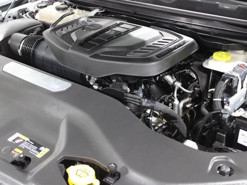 Used 2023 Jeep Wagoneer 4WD image 27